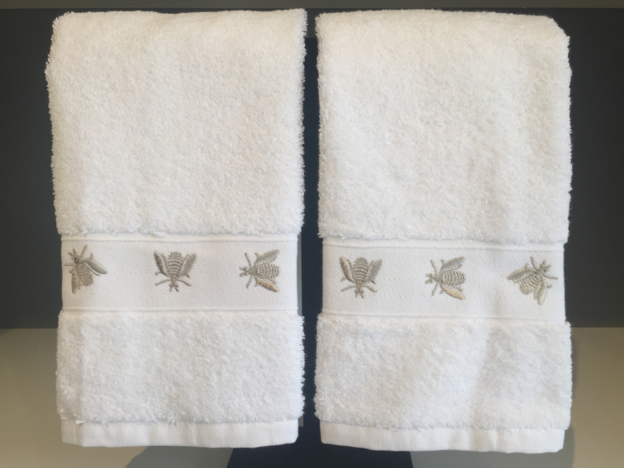 https://linensonthehill.com/wp-content/uploads/2016/05/bee-towels.jpg